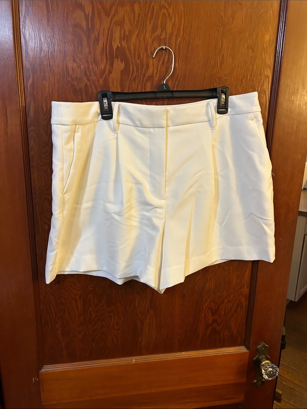Nine West White Dress Shorts 18